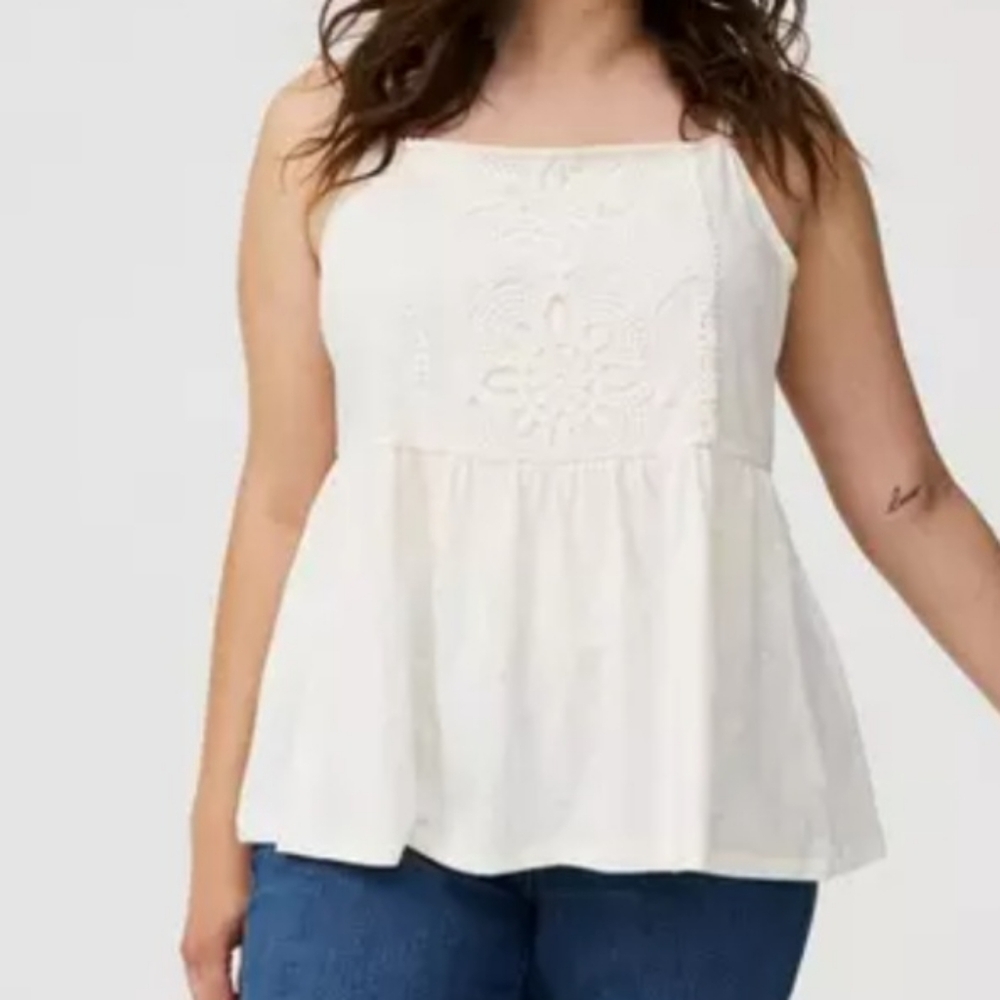 Torrid Cream Sleeveless Blouse
